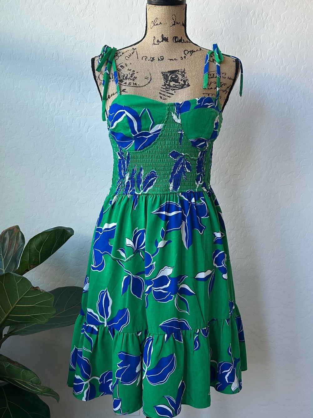 NWT IN San Francisco Green Floral Sundress Size M
